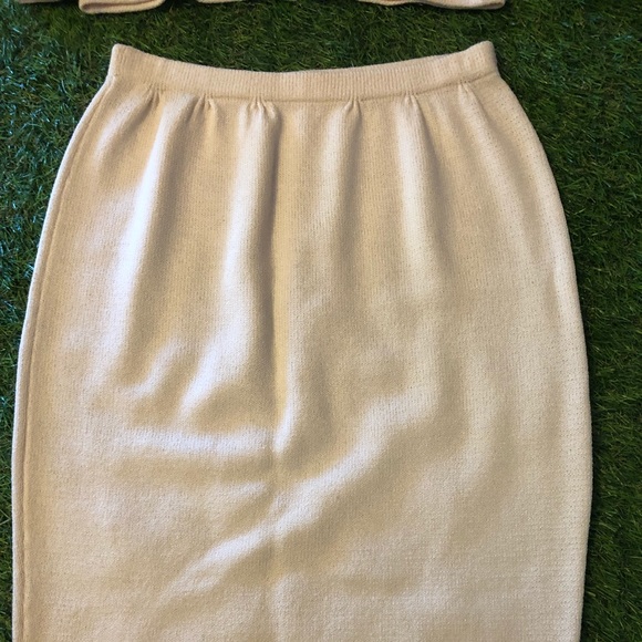 ST. John evening wear collection - Picture 8 of 8